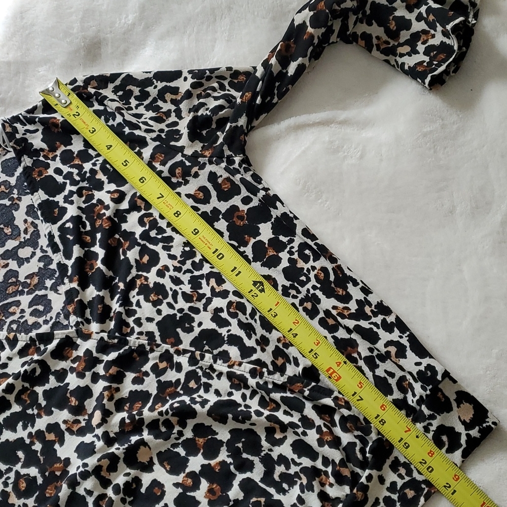 Blousy leopard print top - Picture 7 of 8